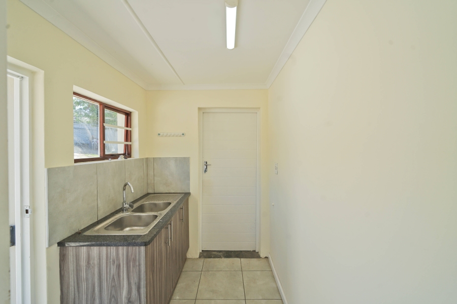 3 Bedroom Property for Sale in Winterstrand Eastern Cape